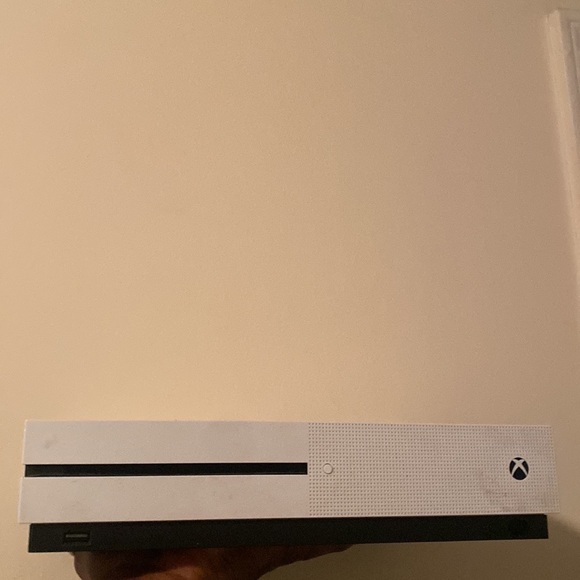 Xbox one S - Picture 3 of 5